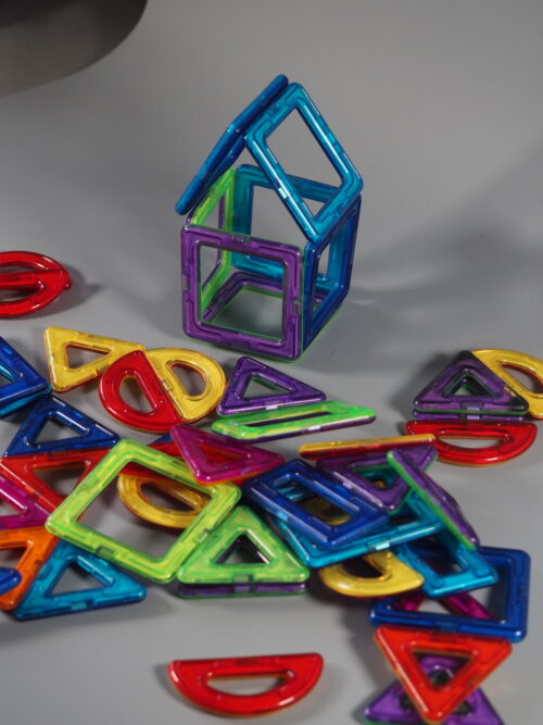 Magnetic Shapes